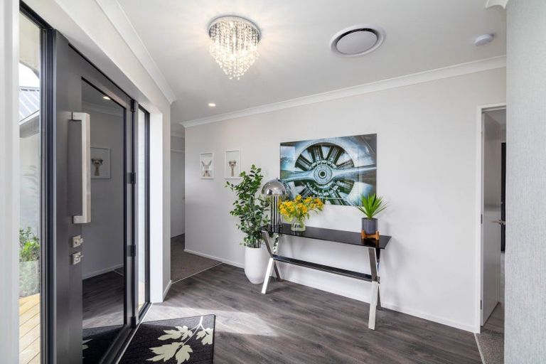 Photo of property in 8 Te Haunui Lane, Pegasus, 7612