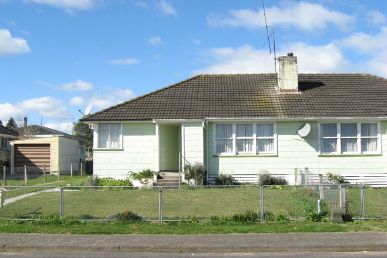 Photo of property in 11 Carpenter Street, Waipukurau, 4200