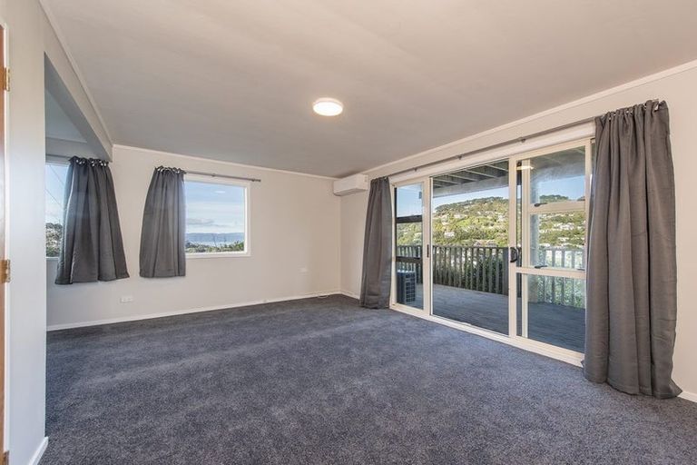 Photo of property in 41 Chartwell Drive, Crofton Downs, Wellington, 6035