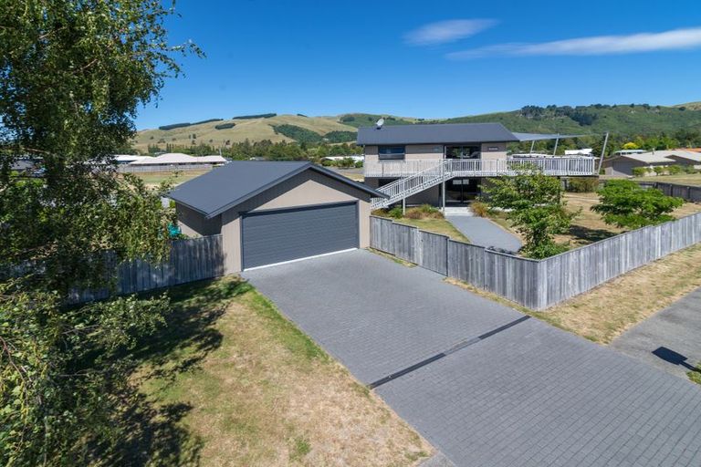 Photo of property in 136 Lisland Drive, Kinloch, Taupo, 3377