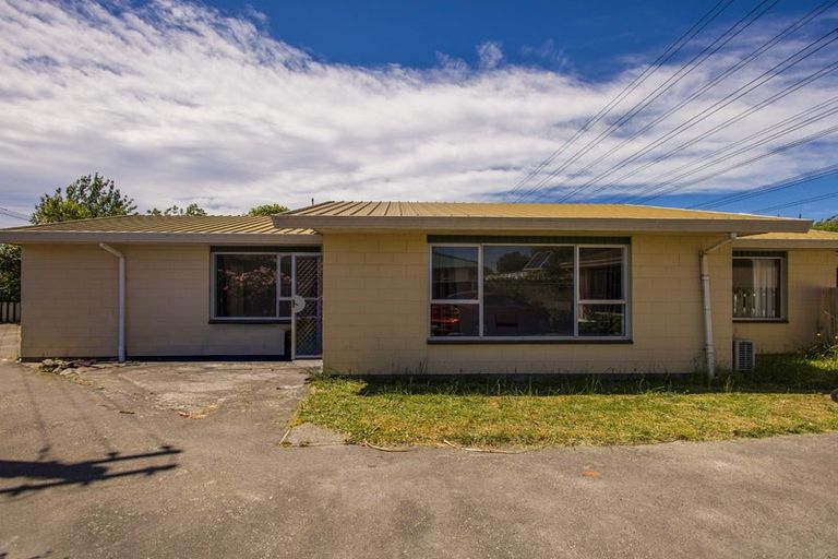 Photo of property in 1/29 Appleby Crescent, Burnside, Christchurch, 8053