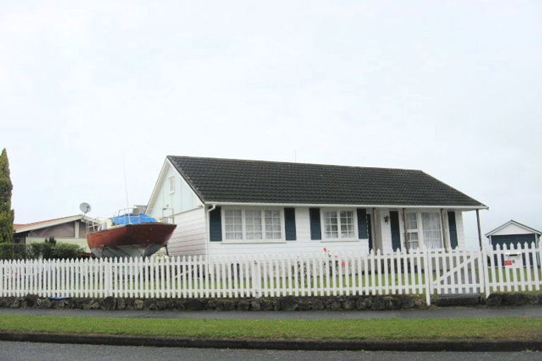 Photo of property in 21 Harbour View Road, Onerahi, Whangarei, 0110