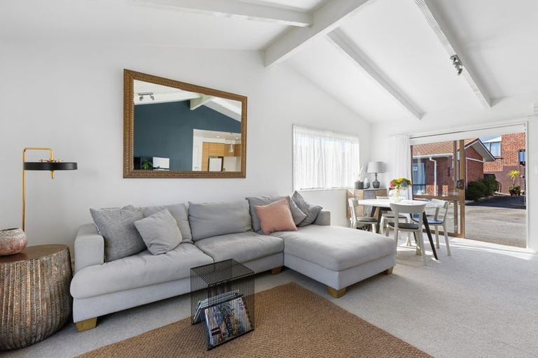 Photo of property in 1/41 Fulford Street, New Plymouth, 4310