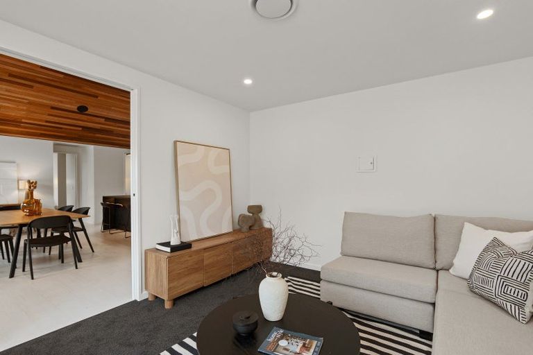 Photo of property in 10 Flowers Lane, Cracroft, Christchurch, 8022