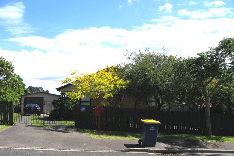 Photo of property in 7 Sabana Place, Unsworth Heights, Auckland, 0632