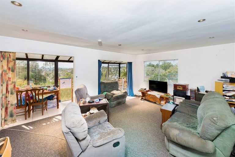 Photo of property in 329 Don Buck Road, Massey, Auckland, 0614