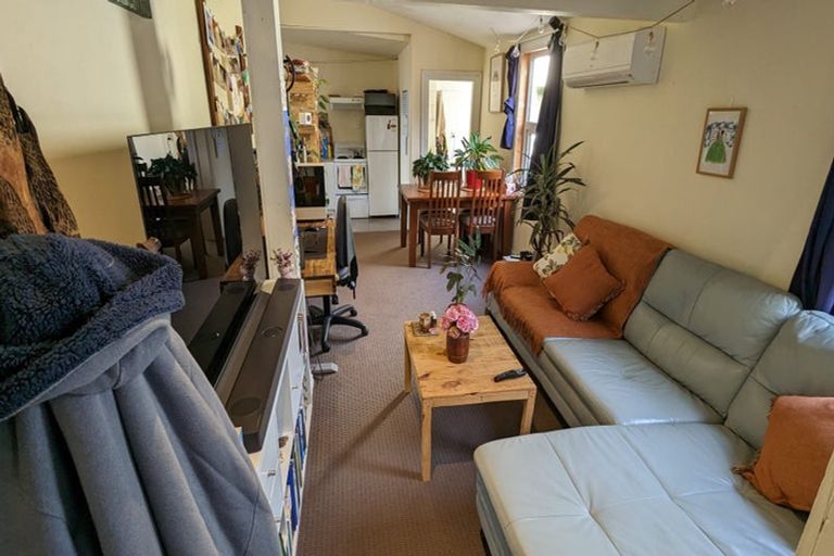 Photo of property in 54 Pirie Street, Mount Victoria, Wellington, 6011