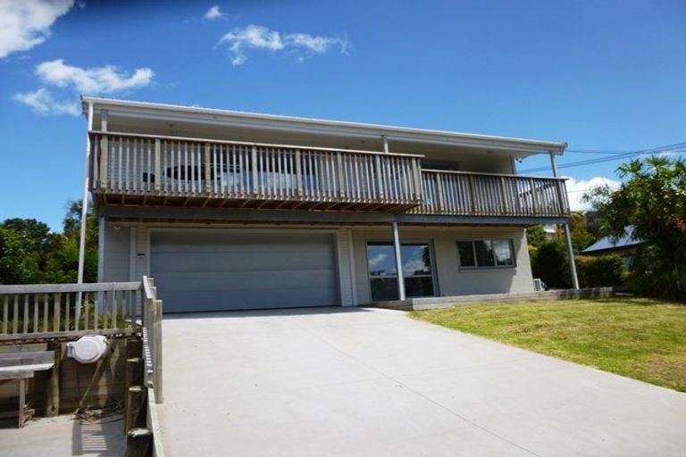 Photo of property in 96 Saddleback Rise, Murrays Bay, Auckland, 0630