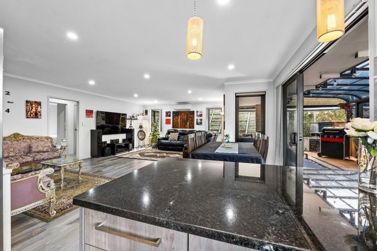 Photo of property in 11 Frederick Place, Whalers Gate, New Plymouth, 4310