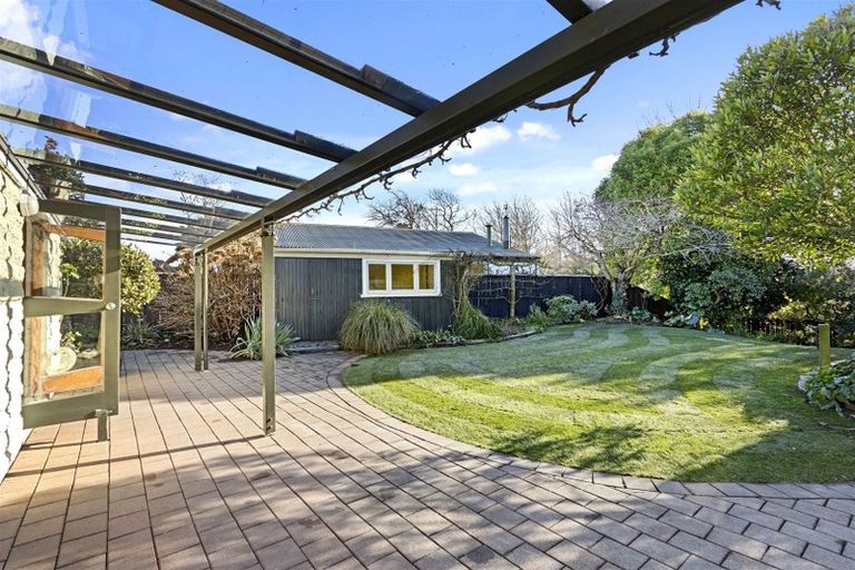 Photo of property in 18 Guinness Crescent, Ilam, Christchurch, 8041