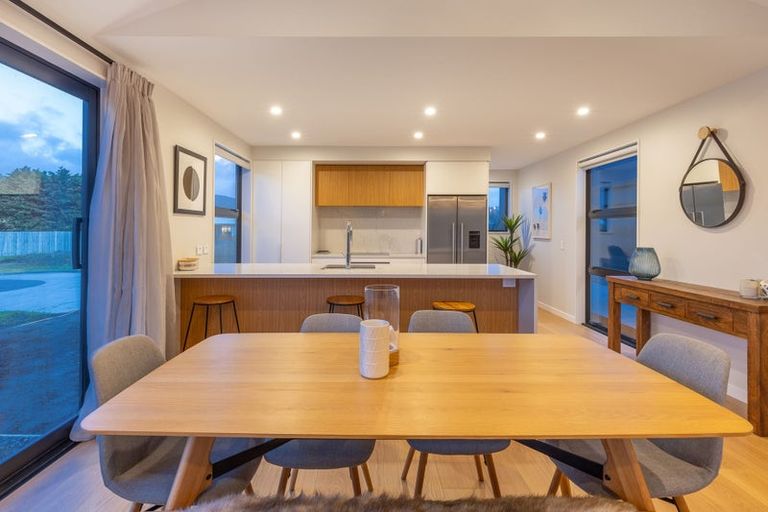 Photo of property in 35 Titoki Road, Waikanae Beach, 5036