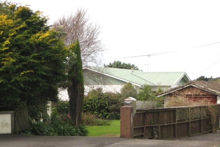 Photo of property in 1b French Street, Moturoa, New Plymouth, 4310