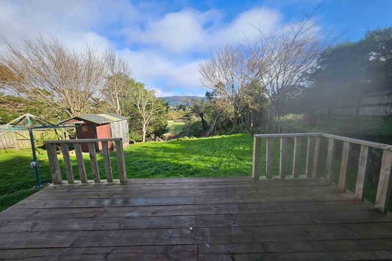 Photo of property in 21 Gloucester Street, Cannons Creek, Porirua, 5024