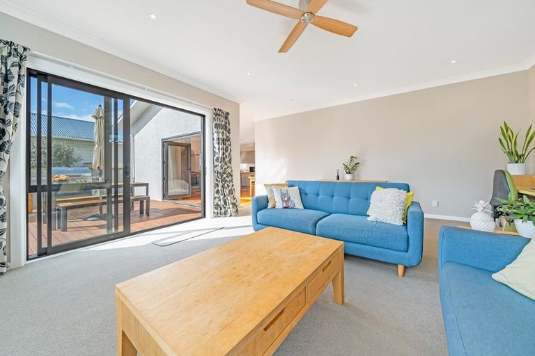 Photo of property in 11 Pitt Street, Moera, Lower Hutt, 5010