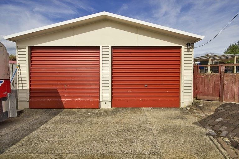 Photo of property in 172 Queen Street, Pukekohe, 2120