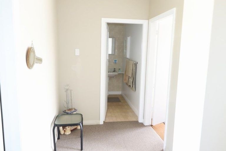 Photo of property in 12 Toro Street, Durie Hill, Whanganui, 4500