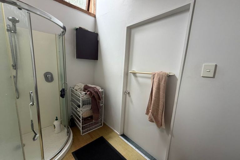 Photo of property in 220 Golf Road, Titirangi, Auckland, 0604