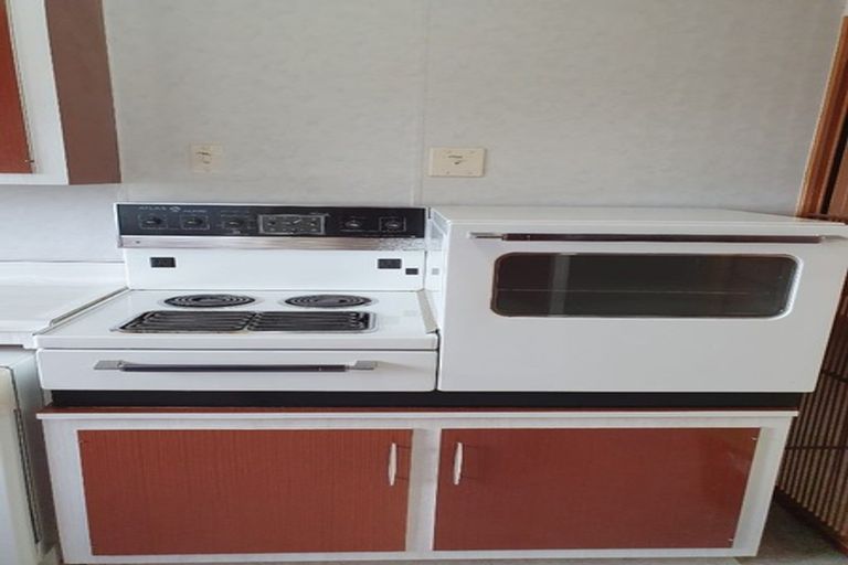 Photo of property in 2/112 Frankley Road, Frankleigh Park, New Plymouth, 4310