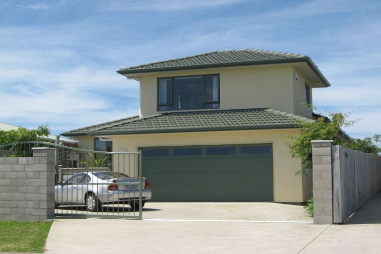 Photo of property in 7a Crispe Road, Clarks Beach, 2122
