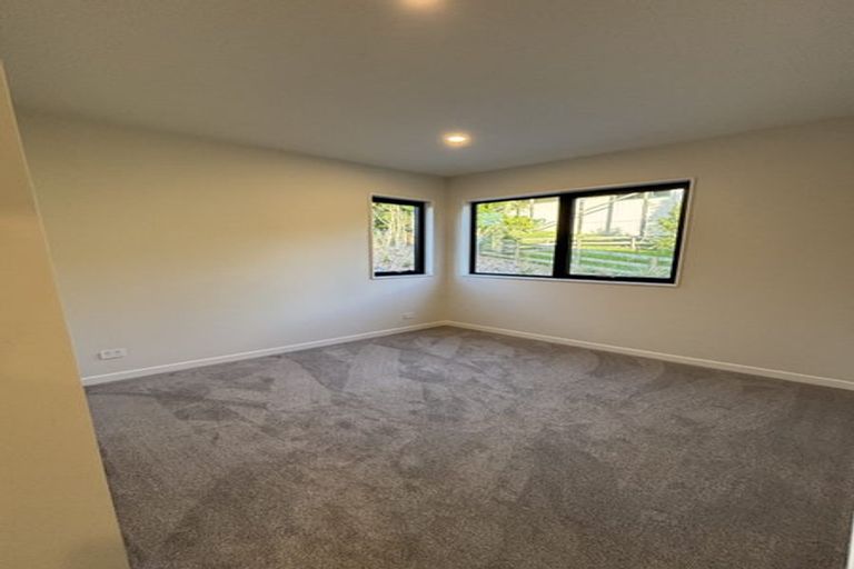 Photo of property in 1/82 Upper Harbour Drive, Greenhithe, Auckland, 0632