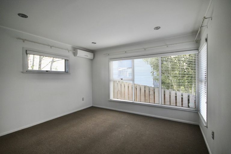 Photo of property in 10 Saffron Street, Birkdale, Auckland, 0626