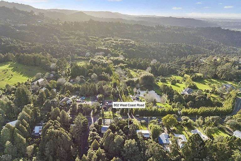Photo of property in 802 West Coast Road, Oratia, Auckland, 0604