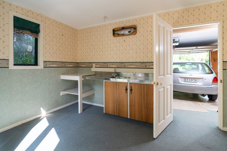 Photo of property in 42 Guildford Drive, Paraparaumu, 5032