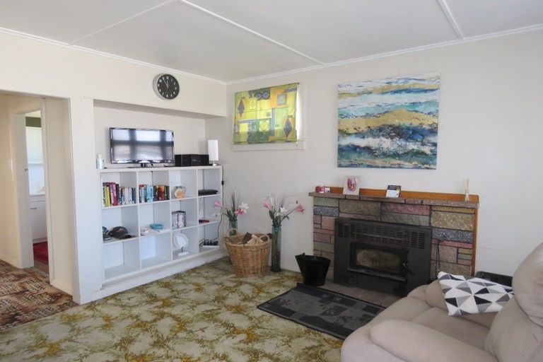 Photo of property in 3 Queen Street, Westport, 7825