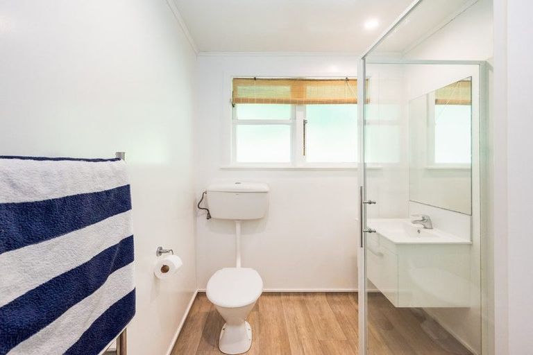 Photo of property in 66 Tilley Road, Paekakariki, 5034