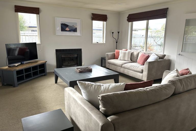 Photo of property in 17 Ash Avenue, Albert Town, Wanaka, 9305