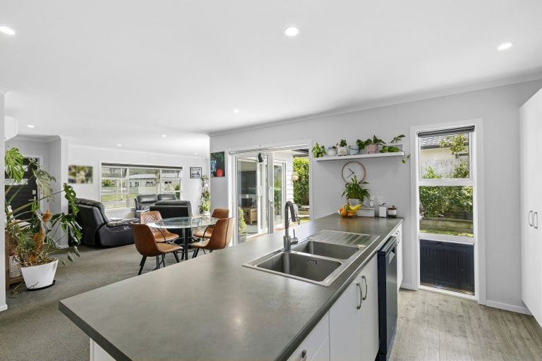 Photo of property in 38 Brian Morgan Terrace, Wainuiomata, Lower Hutt, 5014