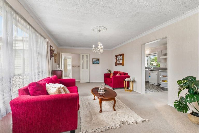 Photo of property in 37 Duke Street, Levin, 5510