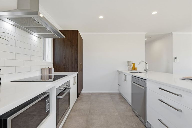 Photo of property in 18 Watene Way, Welcome Bay, Tauranga, 3112