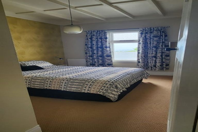 Photo of property in 6 Convent Road, Bluff Hill, Napier, 4110