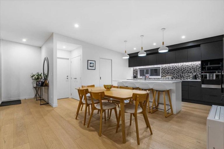 Photo of property in 2 Laing Place, Otumoetai, Tauranga, 3110