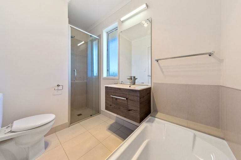 Photo of property in 15 Hillpark Drive, Pokeno, 2402