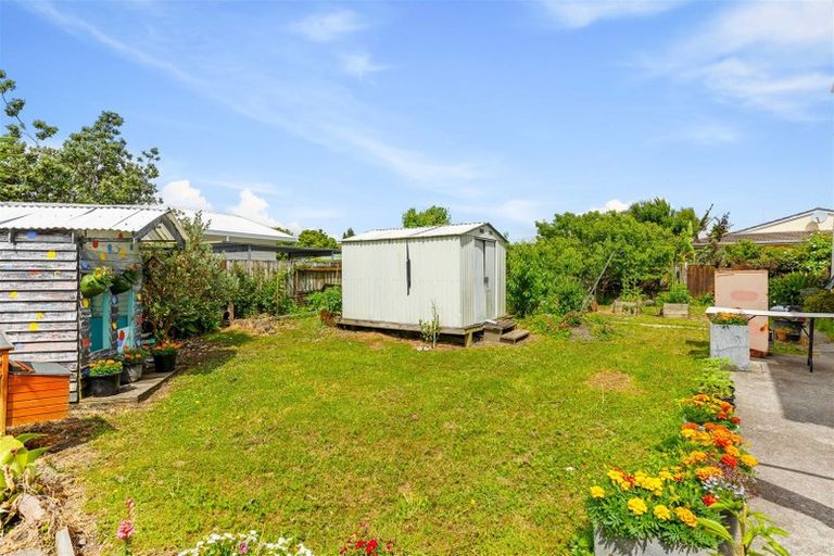 Photo of property in 1 Silverstone Place, Henderson, Auckland, 0612