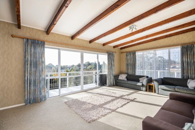 Photo of property in 3a Montana Place, Merrilands, New Plymouth, 4312