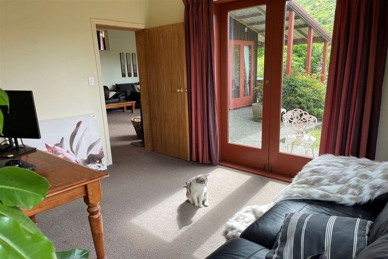 Photo of property in 64 Nalanda Crescent, Broadmeadows, Wellington, 6035