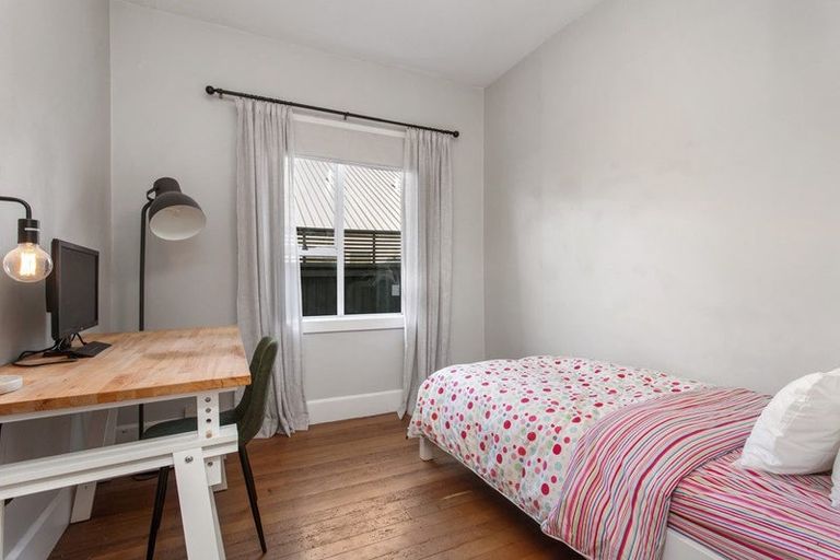 Photo of property in 266 Lyttelton Street, Spreydon, Christchurch, 8024