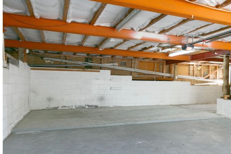 Photo of property in 9 Cockayne Crescent, Sunnynook, Auckland, 0620