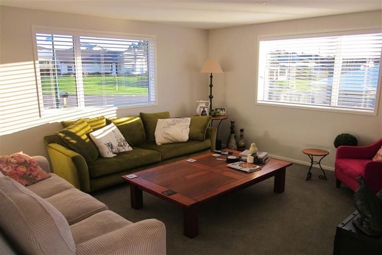 Photo of property in 128 Rowesdale Drive, Ohauiti, Tauranga, 3112
