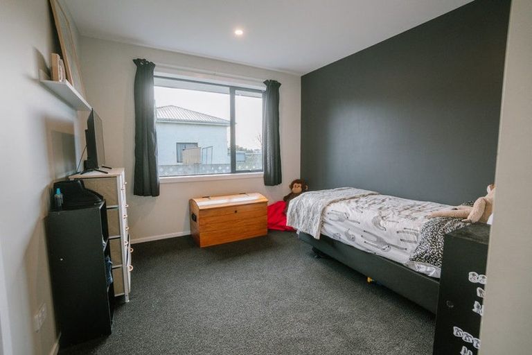 Photo of property in 149 Seaward Road, Edendale, 9825