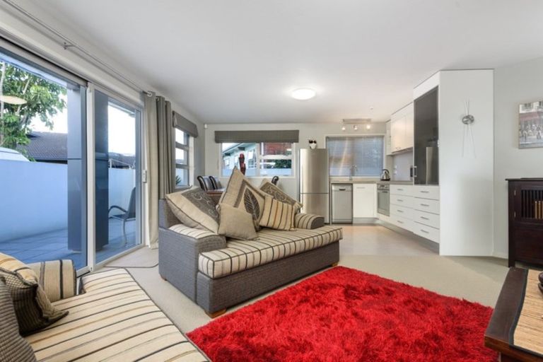 Photo of property in 6a Hart Street, Mount Maunganui, 3116