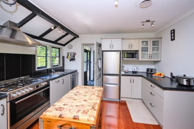 Photo of property in 9 Falstaff Street, Stratford, 4332