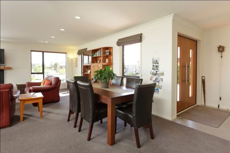 Photo of property in 16 Harakeke Place, Redwoodtown, Blenheim, 7201