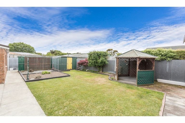 Photo of property in 6 Strathfield Avenue, Dallington, Christchurch, 8061
