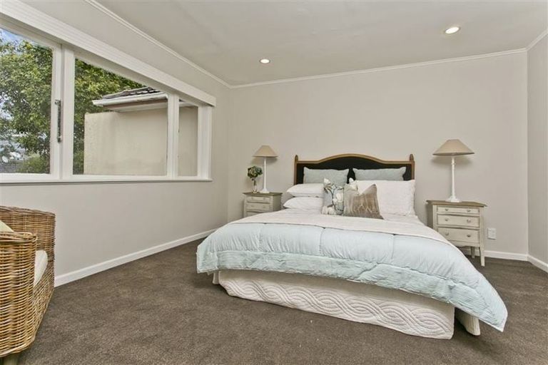Photo of property in 24 Reid Road, New Lynn, Auckland, 0600