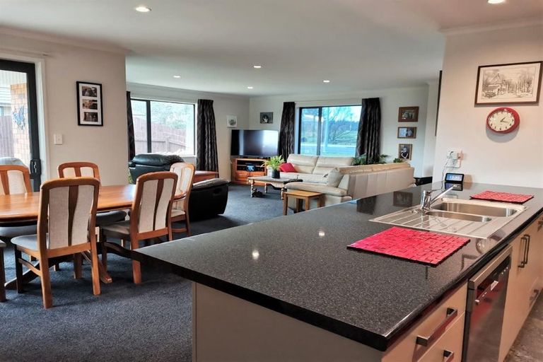 Photo of property in 76 Tamure Place, Ruakaka, 0116