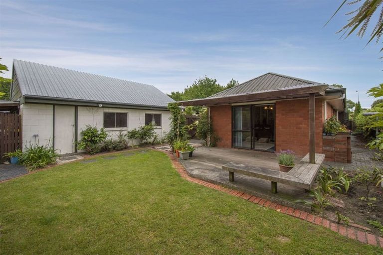 Photo of property in 41 Karnak Crescent, Russley, Christchurch, 8042